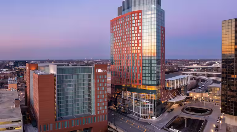 cmhdwnov2022-exterior-sunset (2)